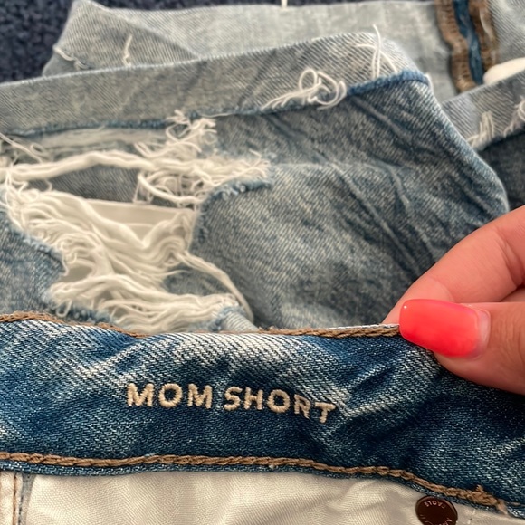 NWOT american eagle mom jean shorts - Picture 3 of 4